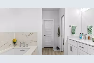 4711 Little Hill Circle, Austin, TX 78725 - Photo 11