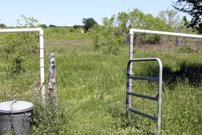 1023 Sierra Drive, Lockhart, TX 78644 - Photo 25