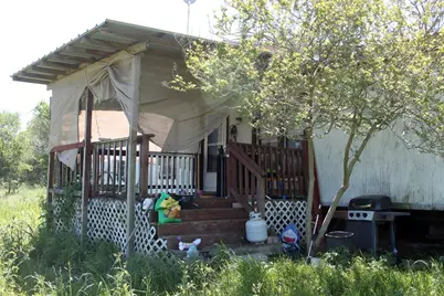 1023 Sierra Drive, Lockhart, TX 78644 - Photo 23