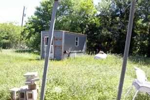 1023 Sierra Dr, Lockhart, TX 78644 - Photo 9