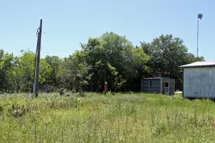 1023 Sierra Dr, Lockhart, TX 78644 - Photo 23