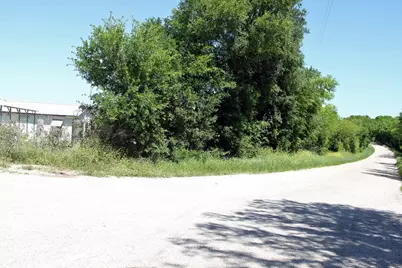 1023 Sierra Drive, Lockhart, TX 78644 - Photo 29