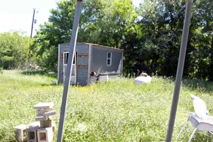 1023 Sierra Dr, Lockhart, TX 78644 - Photo 9