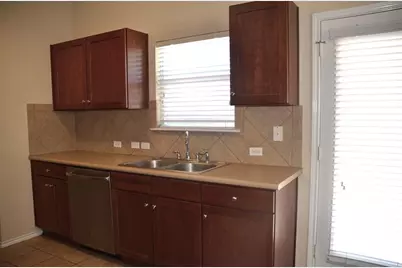 218 Baldwin Street, Hutto, TX 78634 - Photo 7