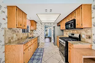 2817 Norfolk Dr, Austin, TX 78745 - Photo 11