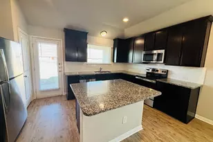 1405 Bear Peak Ln, Pflugerville, TX 78660 - Photo 3