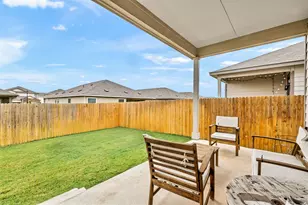 129 Rowdy Yates Wy, Jarrell, TX 76537 - Photo 31