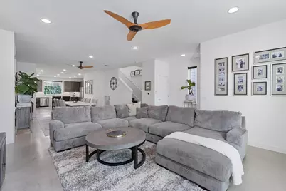 4020 Airport Boulevard #7, Austin, TX 78722 - Photo 9