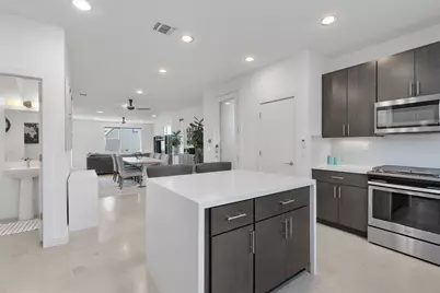 4020 Airport Boulevard #7, Austin, TX 78722 - Photo 17