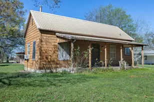 809 N Main St, Lexington, TX 78947 - Photo 1