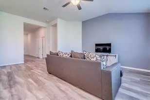 117 Balsam St, Hutto, TX 78634 - Photo 7