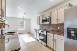 109 Orange Tree Ln, Georgetown, TX 78626 - Photo 11