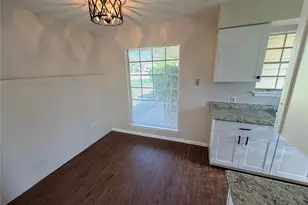 8520 Woodstone Dr, Austin, TX 78757 - Photo 5