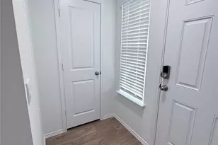 15117-B Afleet Alex St, Manor, TX 78653 - Photo 5
