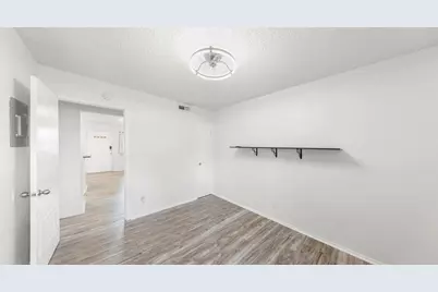 2401 Manor Road #123, Austin, TX 78722 - Photo 15