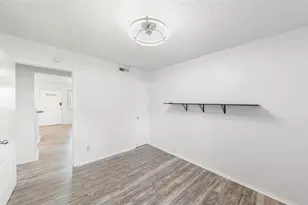 2401 Manor Rd, Austin, TX 78722 - Photo 15