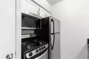 2401 Manor Rd, Austin, TX 78722 - Photo 9