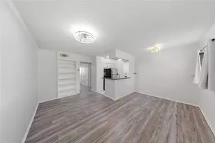 2401 Manor Rd, Austin, TX 78722 - Photo 3
