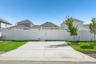 154 Daylily Dr, Elgin, TX 78621 - Photo 27