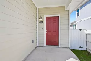 154 Daylily Dr, Elgin, TX 78621 - Photo 5