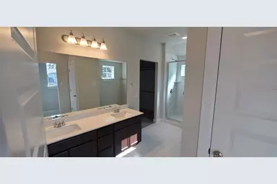 2800 Joe Dimaggio Boulevard #63, Round Rock, TX 78665 - Photo 9