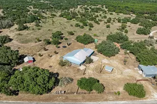 2812 Co Rd 205, Lampasas, TX 76550 - Photo 39