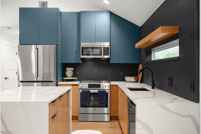 2416 E 10th Street, Austin, TX 78702 - Photo 1