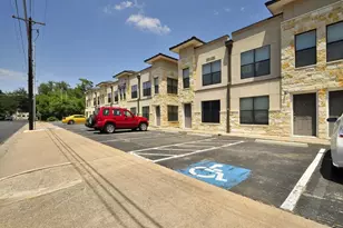 711 W 32nd St, Austin, TX 78705 - Photo 3