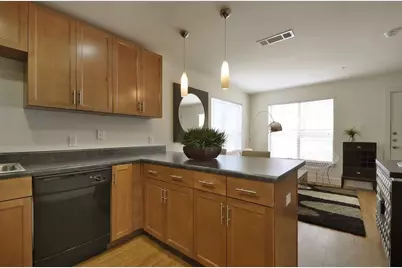 711 W 32nd Street #108, Austin, TX 78705 - Photo 17