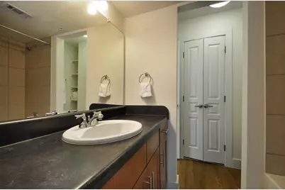 711 W 32nd Street #108, Austin, TX 78705 - Photo 23