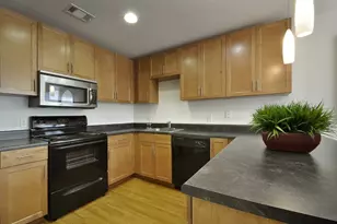 711 W 32nd St, Austin, TX 78705 - Photo 15