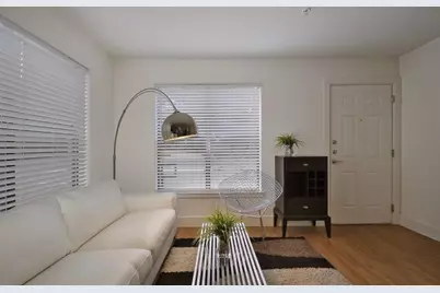 711 W 32nd Street #108, Austin, TX 78705 - Photo 11