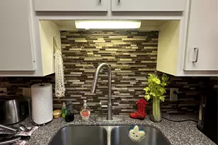 106 E 30th St, Austin, TX 78705 - Photo 17
