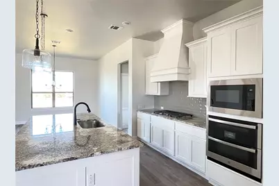 104 Creek Point Drive, Georgetown, TX 78628 - Photo 13