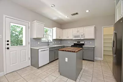 2007 Horizon Park Boulevard, Leander, TX 78641 - Photo 11