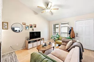 2706 Salado St, Austin, TX 78705 - Photo 5