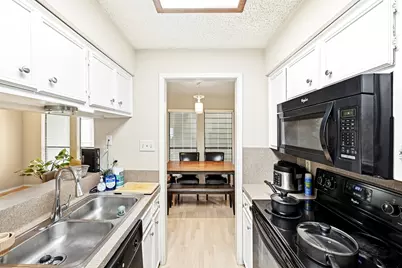 2706 Salado Street #305, Austin, TX 78705 - Photo 11
