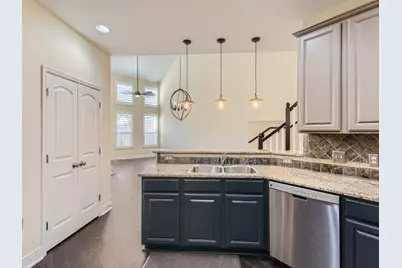2210 Onion Creek Parkway #402, Austin, TX 78747 - Photo 11