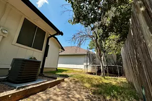 14231 Anita Marie Ln, Austin, TX 78728 - Photo 7
