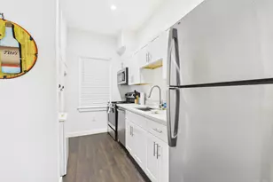 1010 W 26th St, Austin, TX 78705 - Photo 3