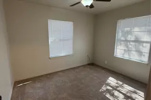 319 Charles St, Rockdale, TX 76567 - Photo 7