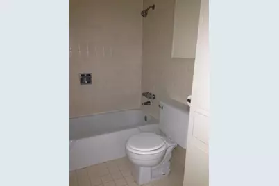 706 W 34th Street #102, Austin, TX 78705 - Photo 9