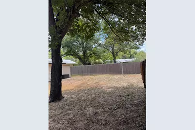 509 Whitehead Street, Smithville, TX 78957 - Photo 21