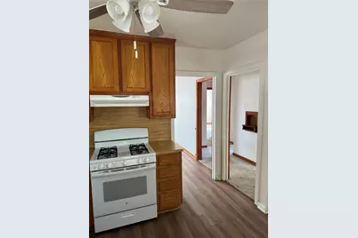 509 Whitehead Street, Smithville, TX 78957 - Photo 9