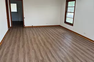509 Whitehead St, Smithville, TX 78957 - Photo 5