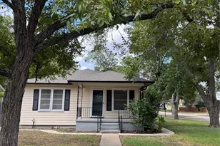 509 Whitehead St, Smithville, TX 78957 - Photo 3