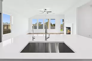 112 Big Pne Crk Ln, Bastrop, TX 78602 - Photo 9