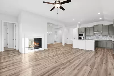 112 Big Pine Creek Lane, Bastrop, TX 78602 - Photo 5