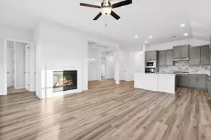 112 Big Pne Crk Ln, Bastrop, TX 78602 - Photo 5