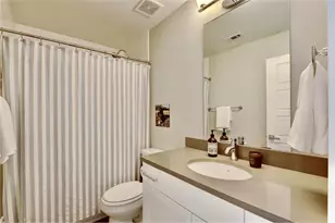 701 E 49th St, Austin, TX 78751 - Photo 21